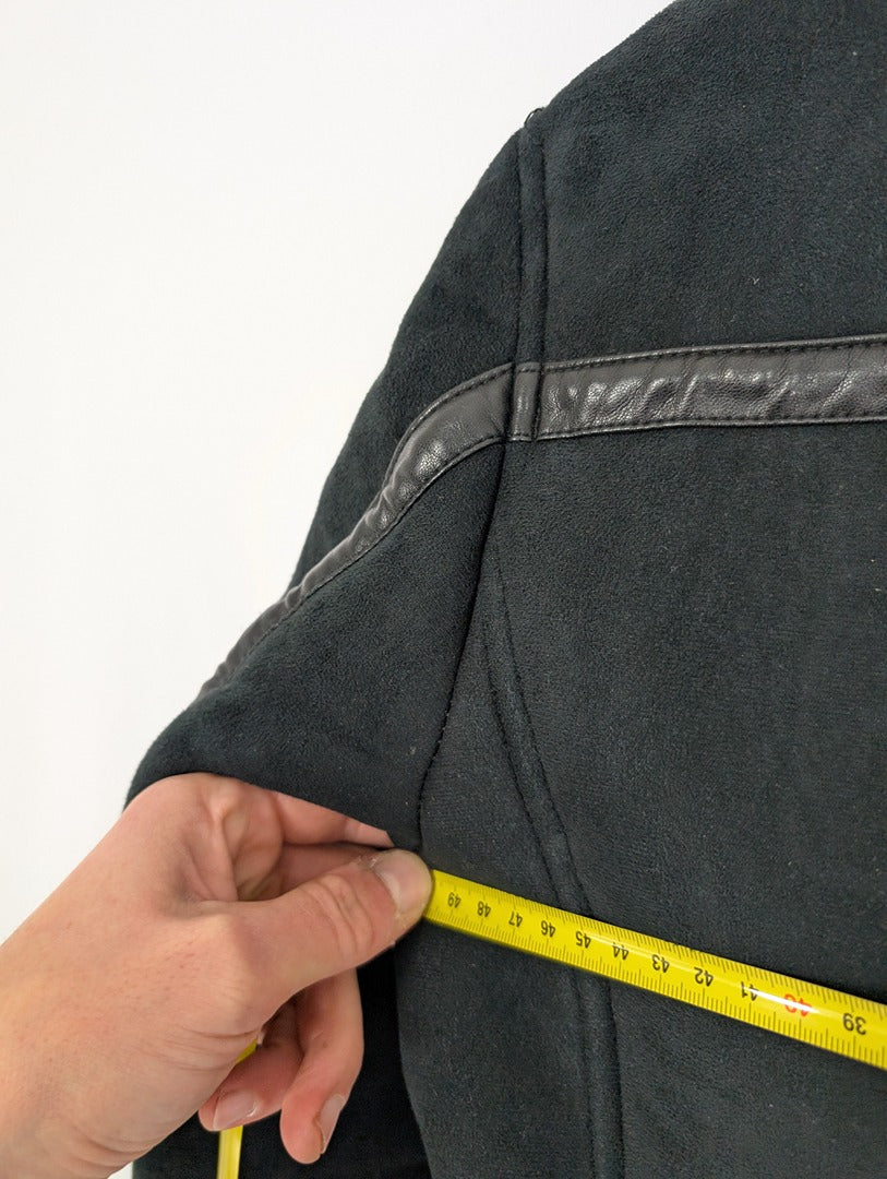 Veste Zara Man noire style biker en fausse fourrure