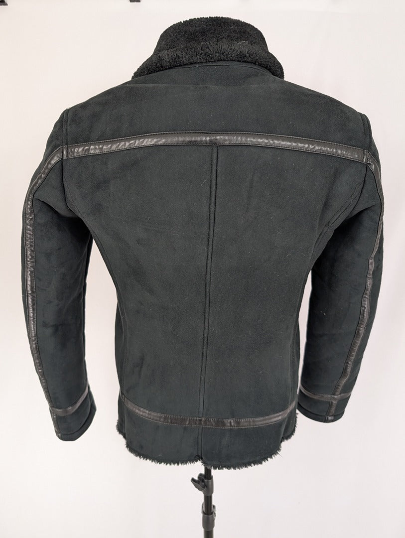 Veste Zara Man noire style biker en fausse fourrure