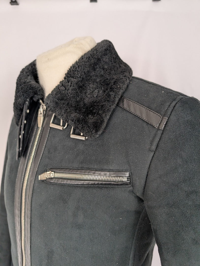 Veste Zara Man noire style biker en fausse fourrure